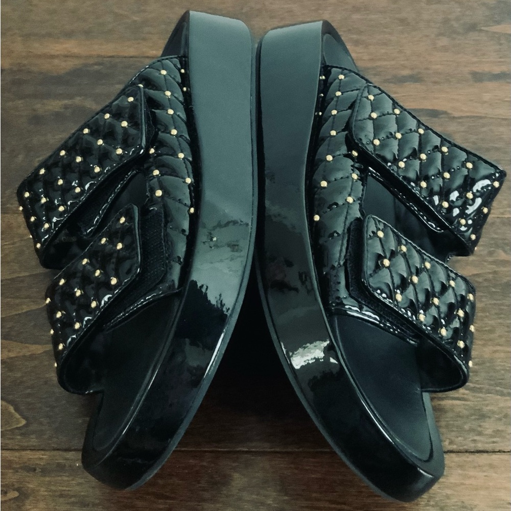 Jeffrey Campbell Scaeva Slide Sandal Black Patent Leather Gold Studs Quilted NEW - Picture 9 of 9